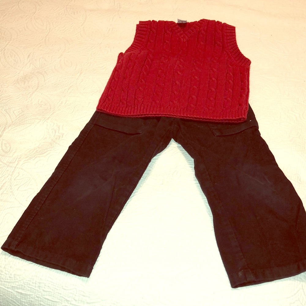 4t boy red Christmas vest & Gymboree corduroy pant